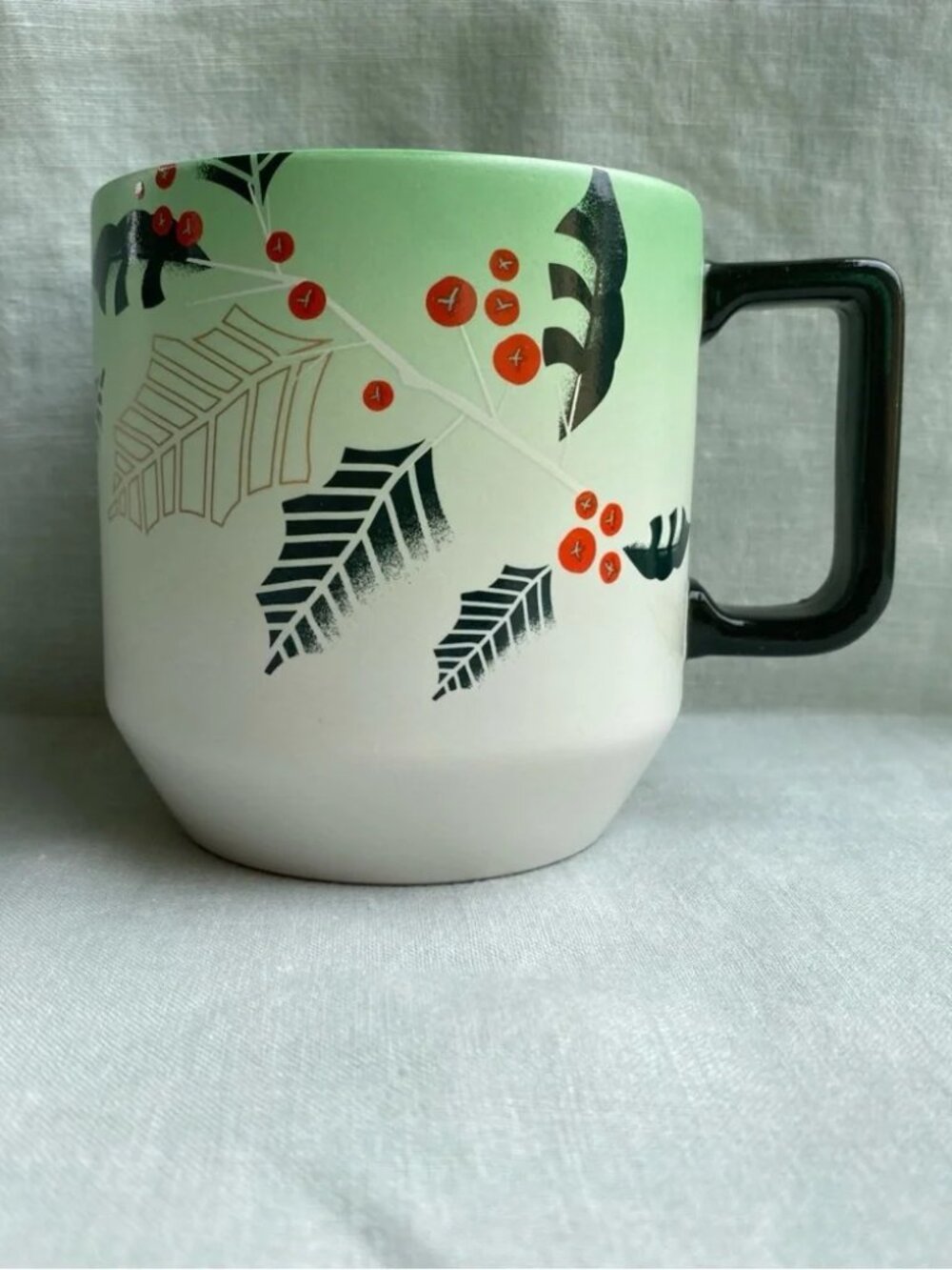 Starbucks green white holly print holiday Christmas 14 oz. mug